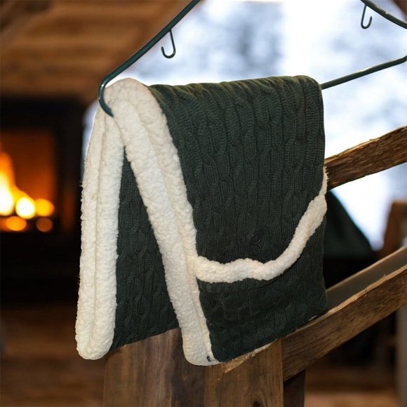 Accessories - Scarf with pockets - Cozy Cable Knit scarf  with Sherpa Lining